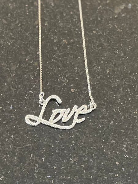 “OLIVIA” LOVE NECKLACE